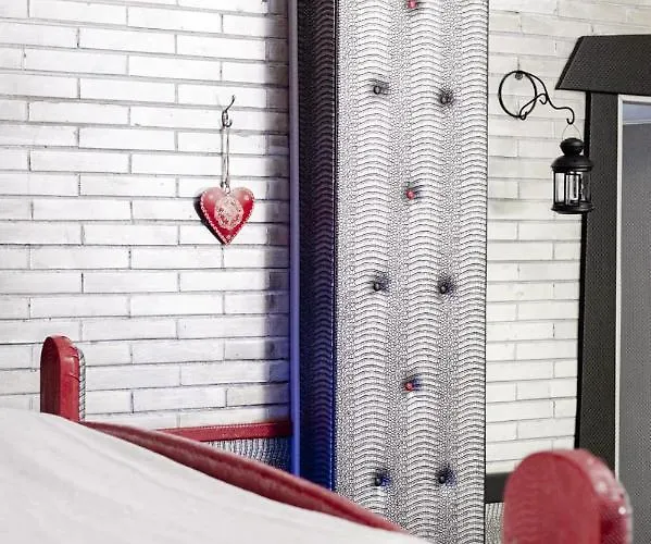 Boutique D'autore - Il Nido D'amore B&B 4*