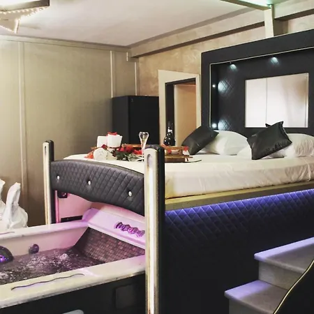 Frühstückspension Boutique D'autore - Il Nido D'amore 5*